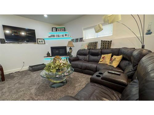 2441 7 Avenue, Wainwright, AB - Indoor Photo Showing Living Room