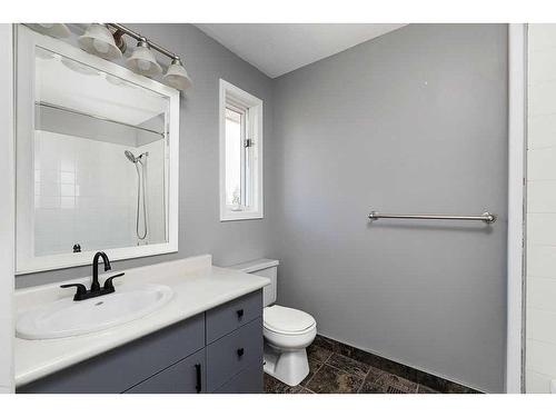 3701 57 A Avenue, Lloydminster, AB - Indoor Photo Showing Bathroom