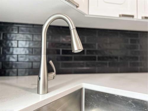 5713 29 Street, Lloydminster, AB - Indoor Photo Showing Kitchen