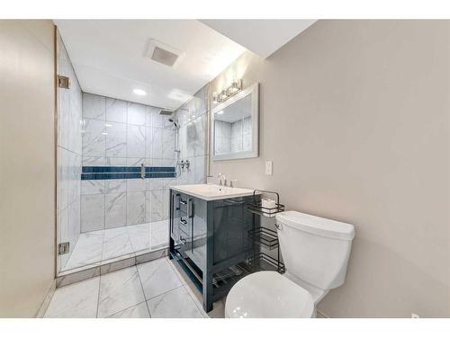 5713 29 Street, Lloydminster, AB - Indoor Photo Showing Bathroom