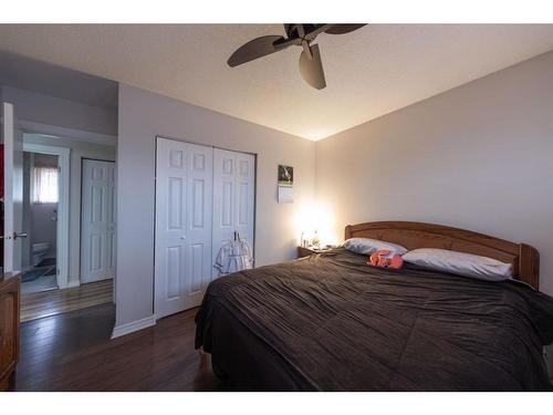 3408 51A Avenue, Lloydminster, AB - Indoor Photo Showing Bedroom