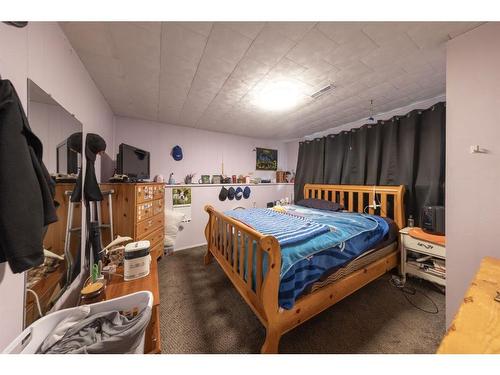 3408 51A Avenue, Lloydminster, AB - Indoor Photo Showing Bedroom