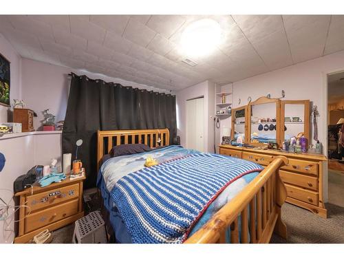 3408 51A Avenue, Lloydminster, AB - Indoor Photo Showing Bedroom