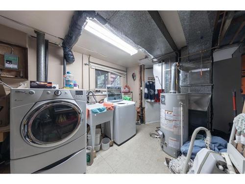 3408 51A Avenue, Lloydminster, AB - Indoor Photo Showing Laundry Room