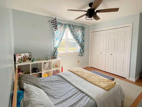 8 Cloverview Crescent, Rural Vermilion River, County Of, AB - Indoor Photo Showing Bedroom