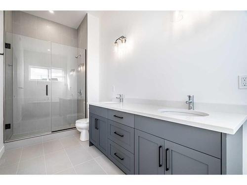 6017 13 Street, Lloydminster, AB - Indoor Photo Showing Bathroom