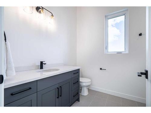 6017 13 Street, Lloydminster, AB - Indoor Photo Showing Bathroom