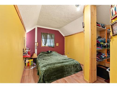 214 2Nd Ave West, Maidstone, SK - Indoor Photo Showing Bedroom