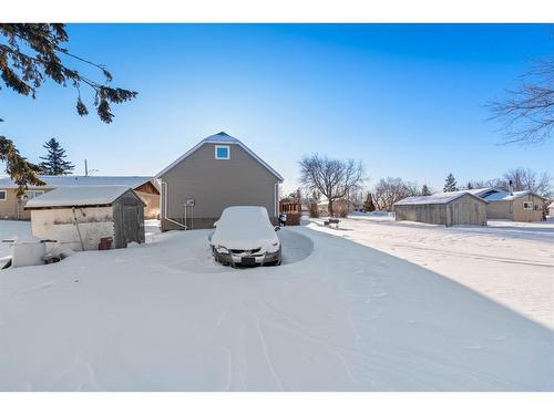 214 2Nd Ave West, Maidstone, SK - Outdoor