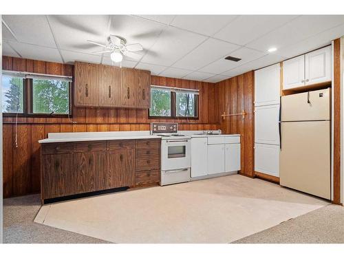 4812 40 Street, Lloydminster, SK - Indoor Photo Showing Kitchen