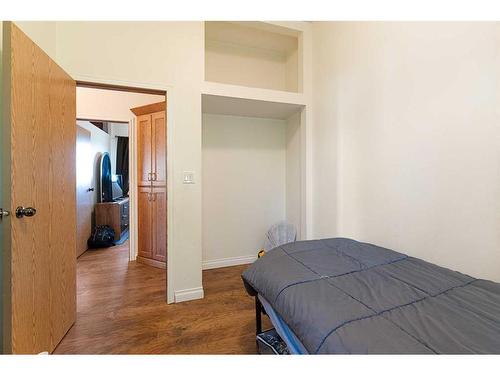 18 3 Avenue Se, Marshall, SK - Indoor Photo Showing Bedroom