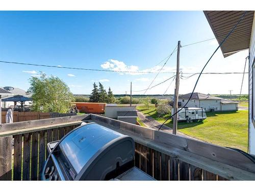 18 3 Avenue Se, Marshall, SK - Outdoor