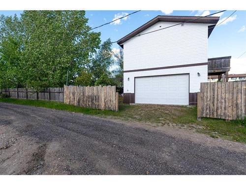 18 3 Avenue Se, Marshall, SK - Outdoor