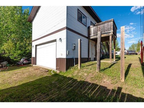 18 3 Avenue Se, Marshall, SK - Outdoor