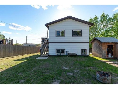 18 3 Avenue Se, Marshall, SK - Outdoor