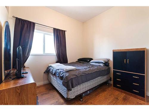 18 3 Avenue Se, Marshall, SK - Indoor Photo Showing Bedroom