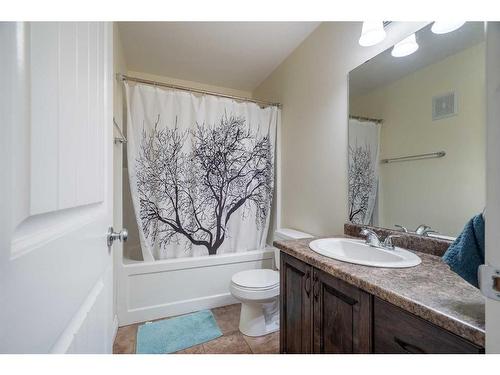 2106 58 Avenue Close, Lloydminster, AB - Indoor Photo Showing Bathroom