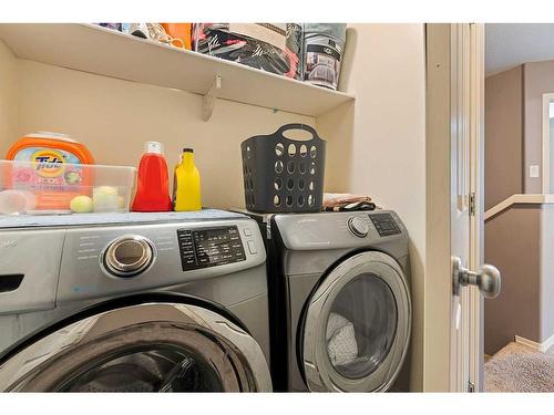 8-1407 53 Avenue, Lloydminster, AB - Indoor Photo Showing Laundry Room