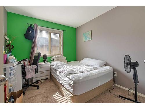 8-1407 53 Avenue, Lloydminster, AB - Indoor Photo Showing Bedroom