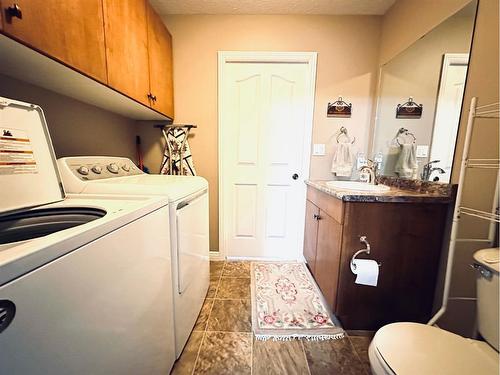 5218 61 Street, Vermilion, AB - Indoor Photo Showing Laundry Room