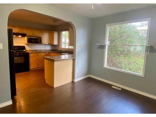 5339 52 Street, Provost, AB - Indoor Photo Showing Kitchen