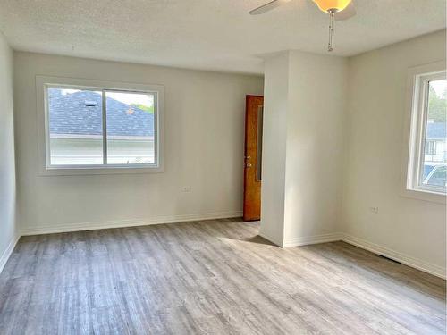 614 7 Avenue, Wainwright, AB - Indoor Photo Showing Other Room