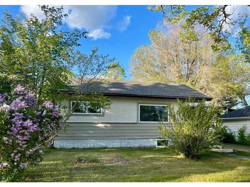 614 7 Avenue, Wainwright, AB - Outdoor