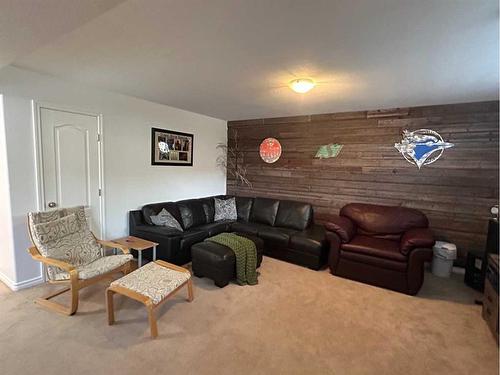 5203 64 Street, Vermilion, AB - Indoor Photo Showing Living Room