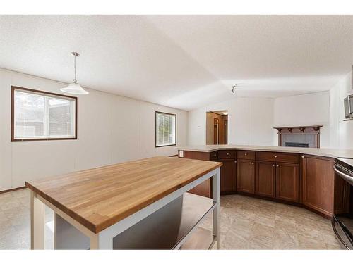 208 4 Avenue West, Maidstone, SK - Indoor Photo Showing Kitchen