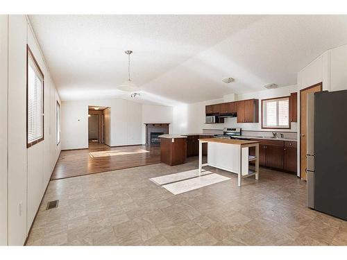 208 4 Avenue West, Maidstone, SK - Indoor Photo Showing Kitchen