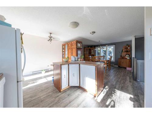 87 3 Street, Lashburn, SK - Indoor