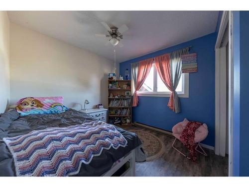 87 3 Street, Lashburn, SK - Indoor Photo Showing Bedroom