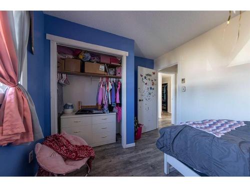 87 3 Street, Lashburn, SK - Indoor Photo Showing Bedroom