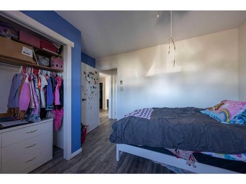 87 3 Street, Lashburn, SK - Indoor Photo Showing Bedroom