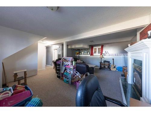 87 3 Street, Lashburn, SK - Indoor