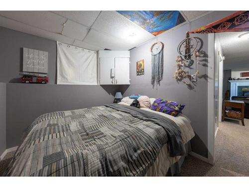 87 3 Street, Lashburn, SK - Indoor Photo Showing Bedroom