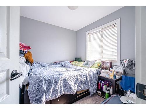 27-3390 72 Avenue, Lloydminster, AB - Indoor Photo Showing Bedroom