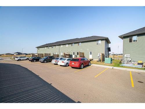 27-3390 72 Avenue, Lloydminster, AB - Outdoor