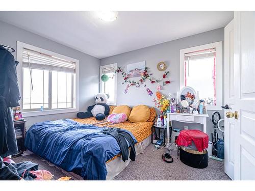 27-3390 72 Avenue, Lloydminster, AB - Indoor Photo Showing Bedroom