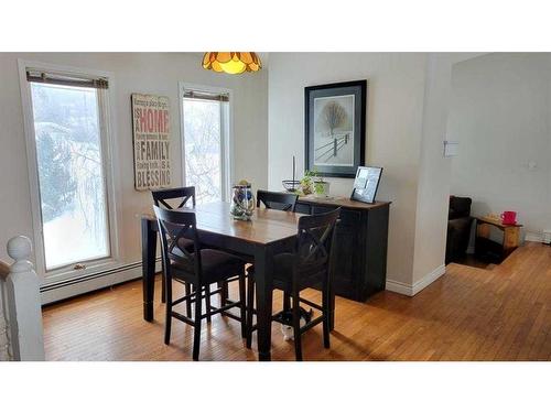 412 1 Street, Paradise Hill, SK - Indoor Photo Showing Dining Room