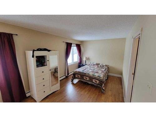 412 1 Street, Paradise Hill, SK - Indoor Photo Showing Bedroom