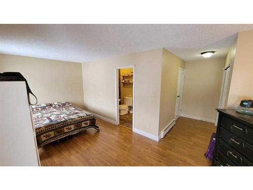 412 1 Street, Paradise Hill, SK - Indoor Photo Showing Bedroom