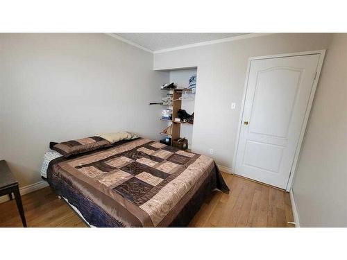 412 1 Street, Paradise Hill, SK - Indoor Photo Showing Bedroom