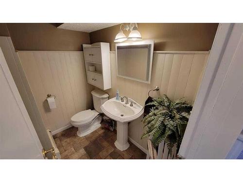 412 1 Street, Paradise Hill, SK - Indoor Photo Showing Bathroom