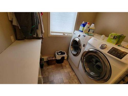 412 1 Street, Paradise Hill, SK - Indoor Photo Showing Laundry Room