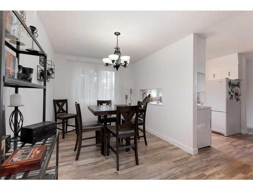 5503 50 Avenue, Lloydminster, AB - Indoor Photo Showing Dining Room