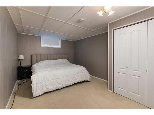 5503 50 Avenue, Lloydminster, AB - Indoor Photo Showing Bedroom