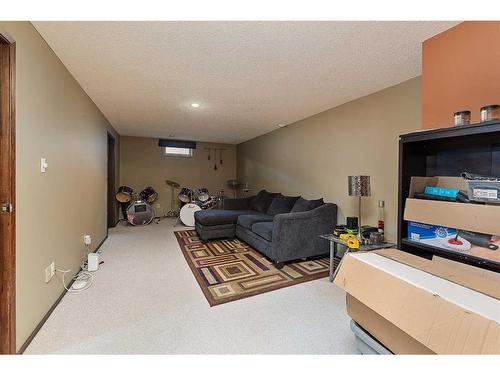 5503 50 Avenue, Lloydminster, AB - Indoor