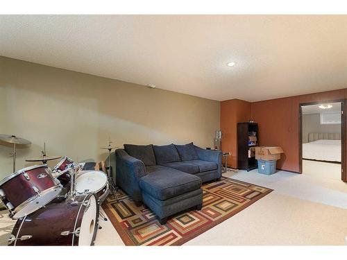 5503 50 Avenue, Lloydminster, AB - Indoor