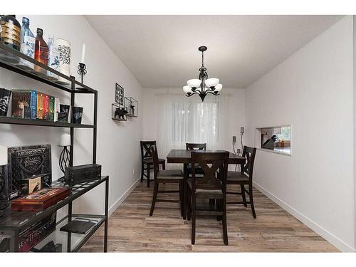 5503 50 Avenue, Lloydminster, AB - Indoor Photo Showing Dining Room